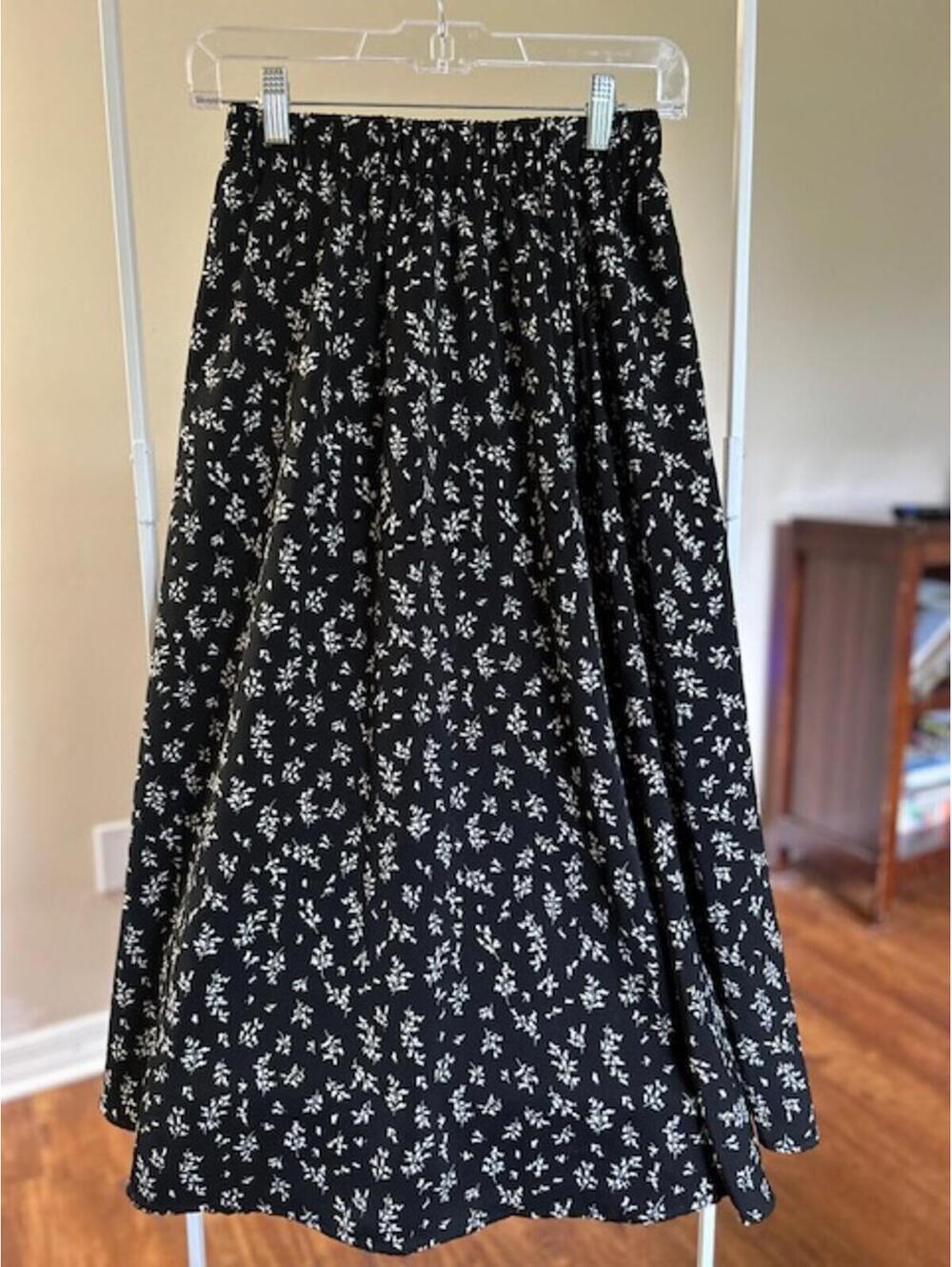Dazy Black and White Floral Midi Skirt Size M